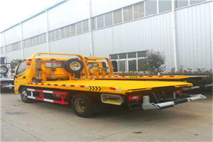 华容区附近拖车救援搭电