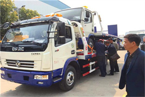 华容区汽车道路救援拖车价格